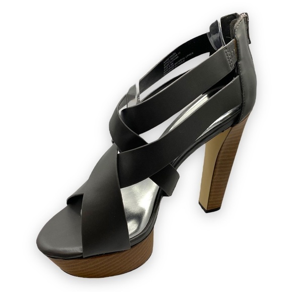 𝅺just Fab Hazel Gray and Brown Platform Heeled Sandals | Size 8.5 - Picture 6 of 15